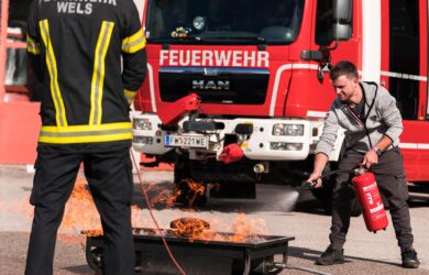 Löschtraining Feuerwehr Wels