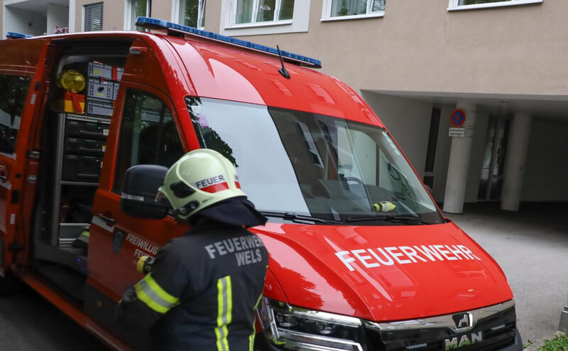 Feuerwehr entfernte nach Insektenstich Ring von Finger