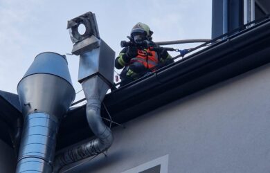 Brand_Pfingsmontag_FFWels_Roseggerstraße