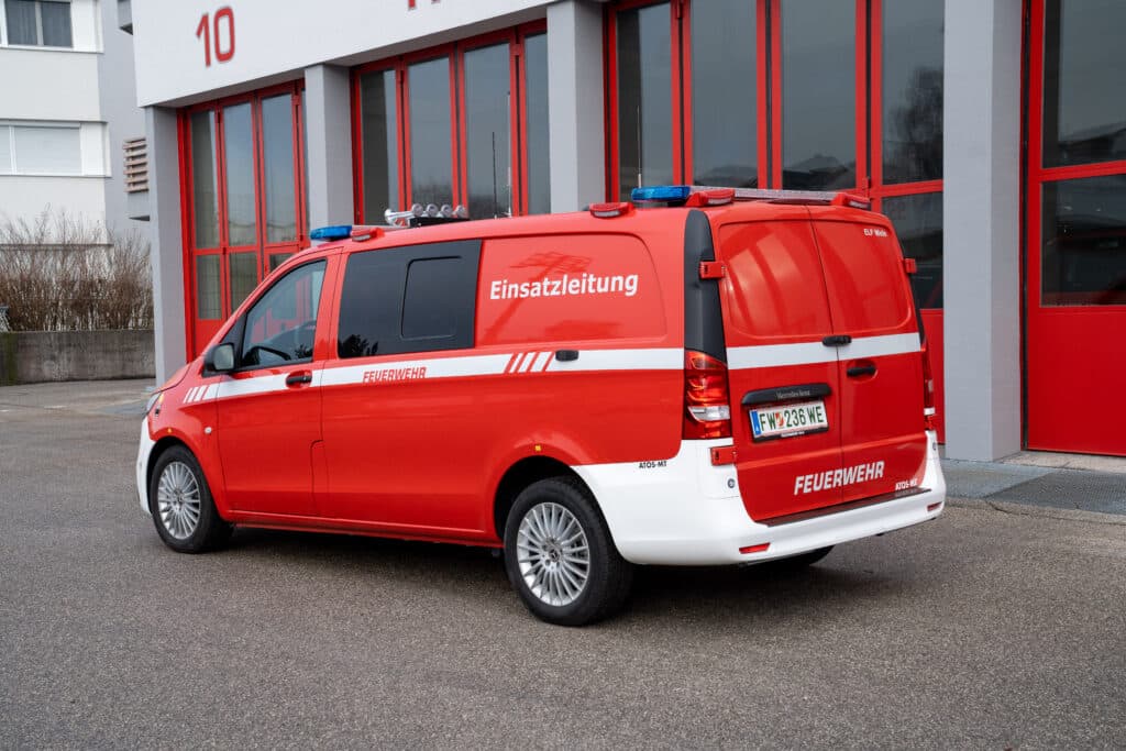 Feuerwehr Wels Einsatzleitfahrzeug