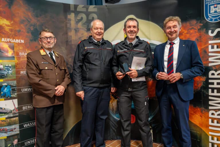 Feuerwehr Dienstmedaille Land Oö 40 jährige Tätigkeit